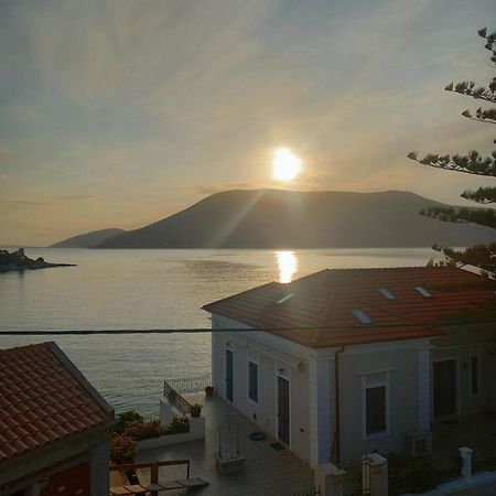 Sonia'S Apartment In Fiscardo Waterfront Фискардон Экстерьер фото