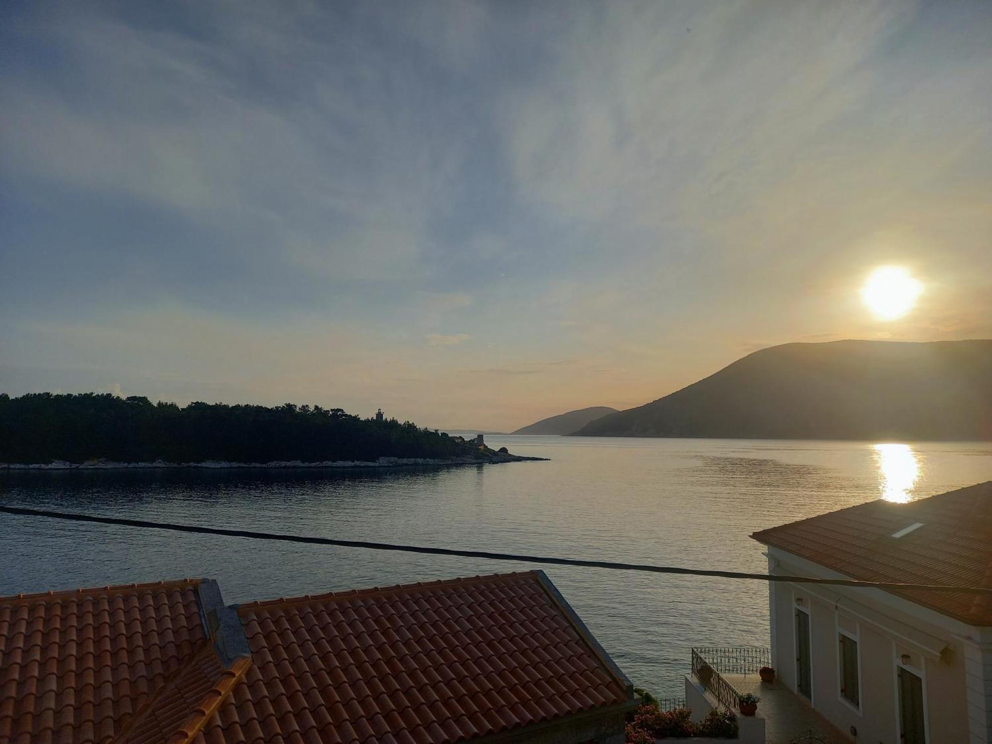 Sonia'S Apartment In Fiscardo Waterfront Фискардон Экстерьер фото